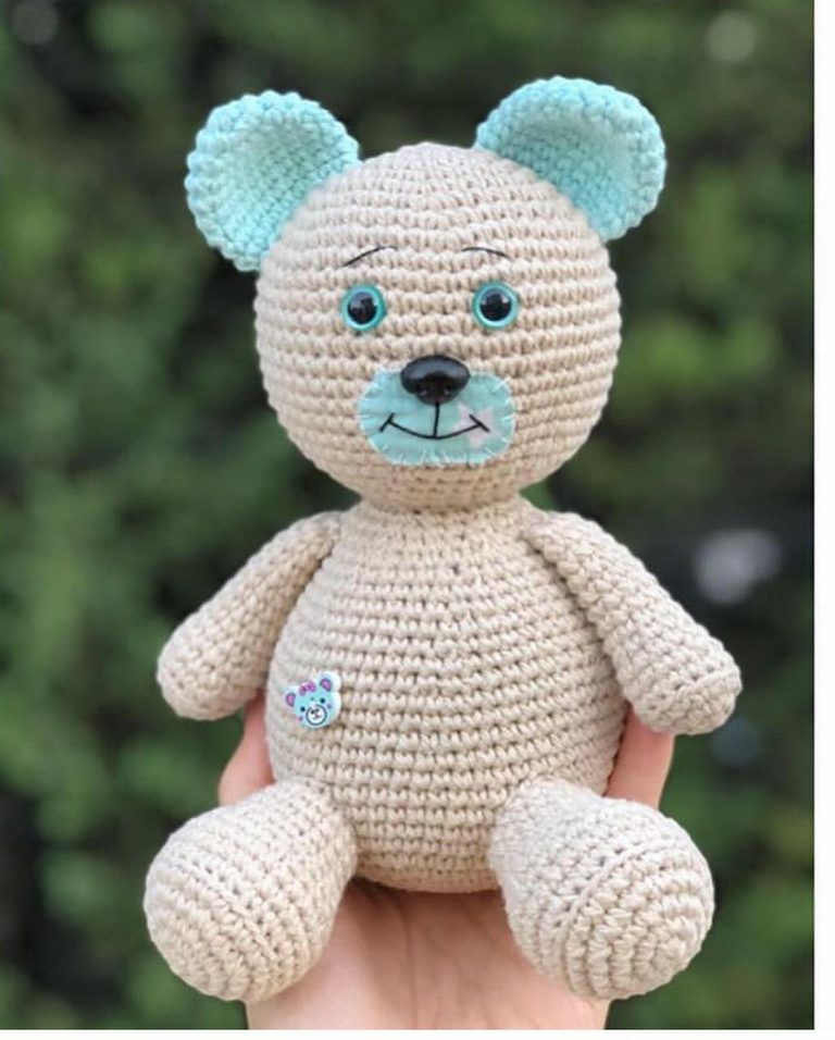 Amigurumi Gift Teddy Bear Free Crochet Pattern